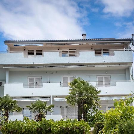 Guesthouse Villa Juric Crikvenica Exterior photo