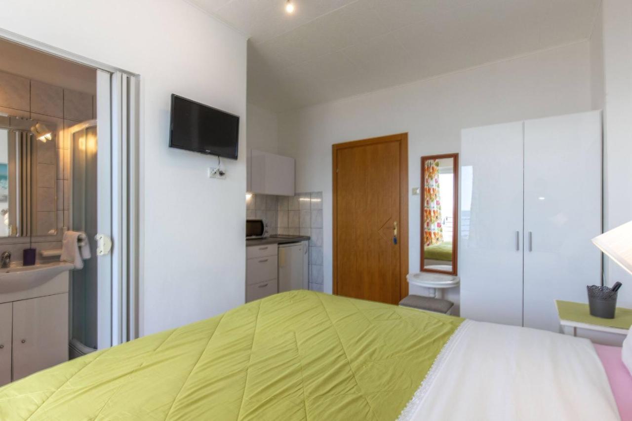 Guesthouse Villa Juric Crikvenica Exterior photo