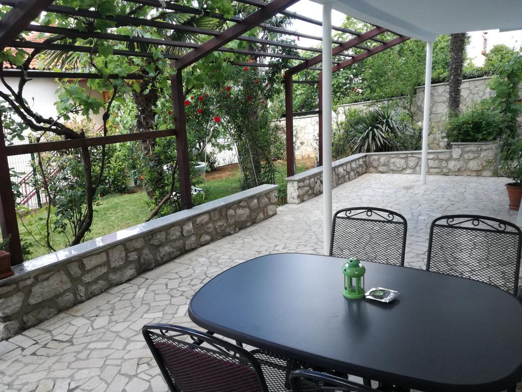 Guesthouse Villa Juric Crikvenica Exterior photo